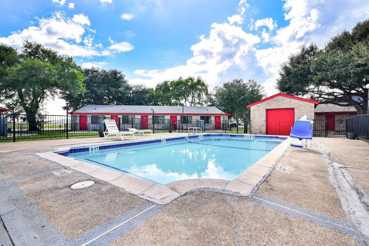 Americas Best Value Inn Lockhart Tx Eksteriør bilde