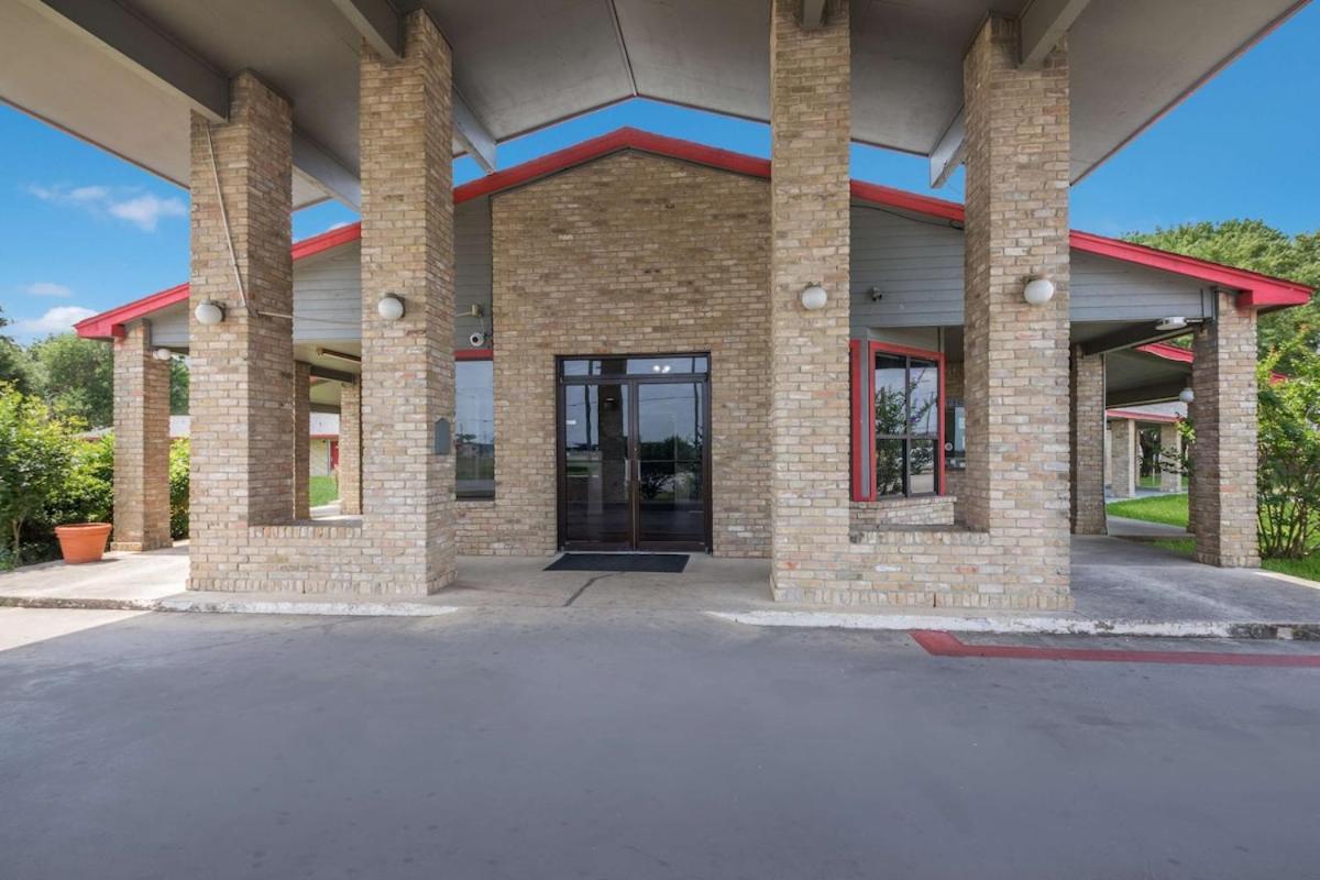 Americas Best Value Inn Lockhart Tx Eksteriør bilde