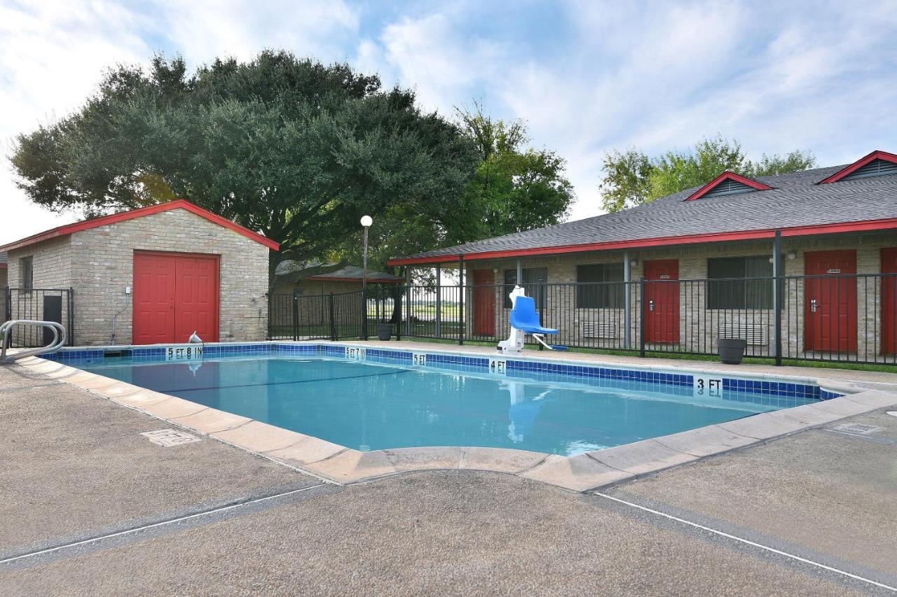 Americas Best Value Inn Lockhart Tx Eksteriør bilde